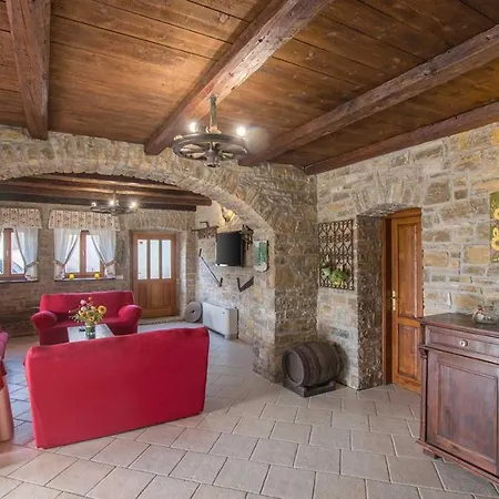 Belle With Pool For Max 12 Persons In Villa