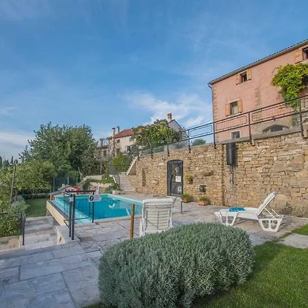 Belle With Pool For Max 12 Persons In Villa *