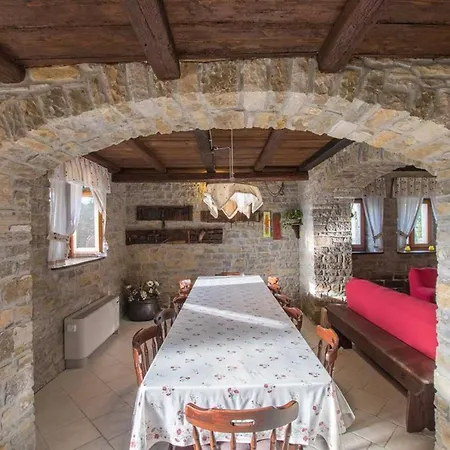 Villa Belle With Pool For Max 12 Persons In