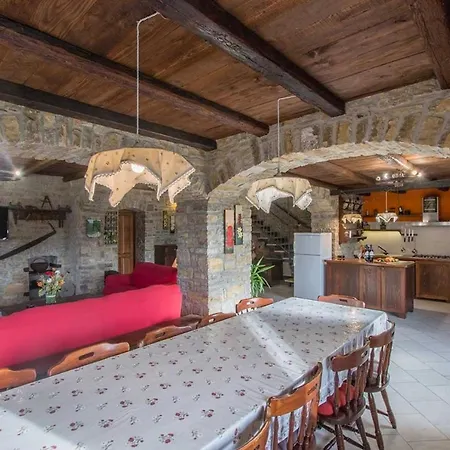 Villa Belle With Pool For Max 12 Persons In